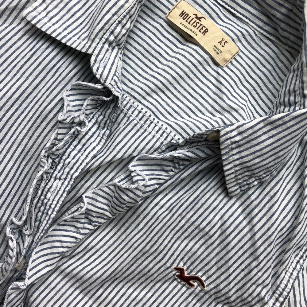 Hollister co ruffle button up - Picture 2 of 3